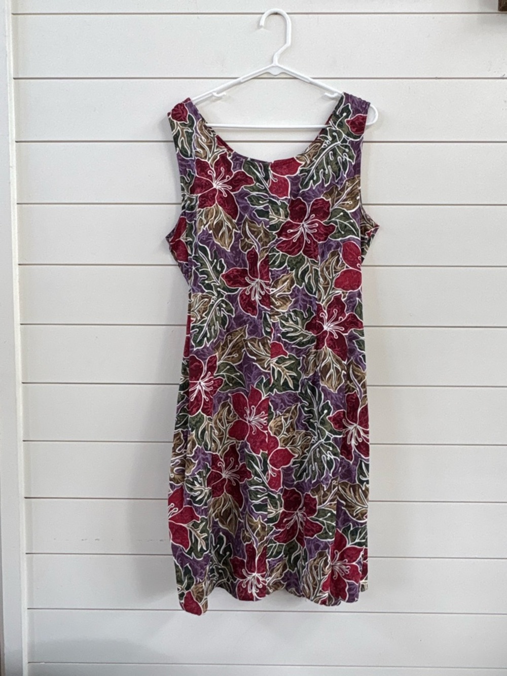 Hilo Hattie Sleeveless Hawaiian Wrap and Tie Dress - Picture 6 of 10